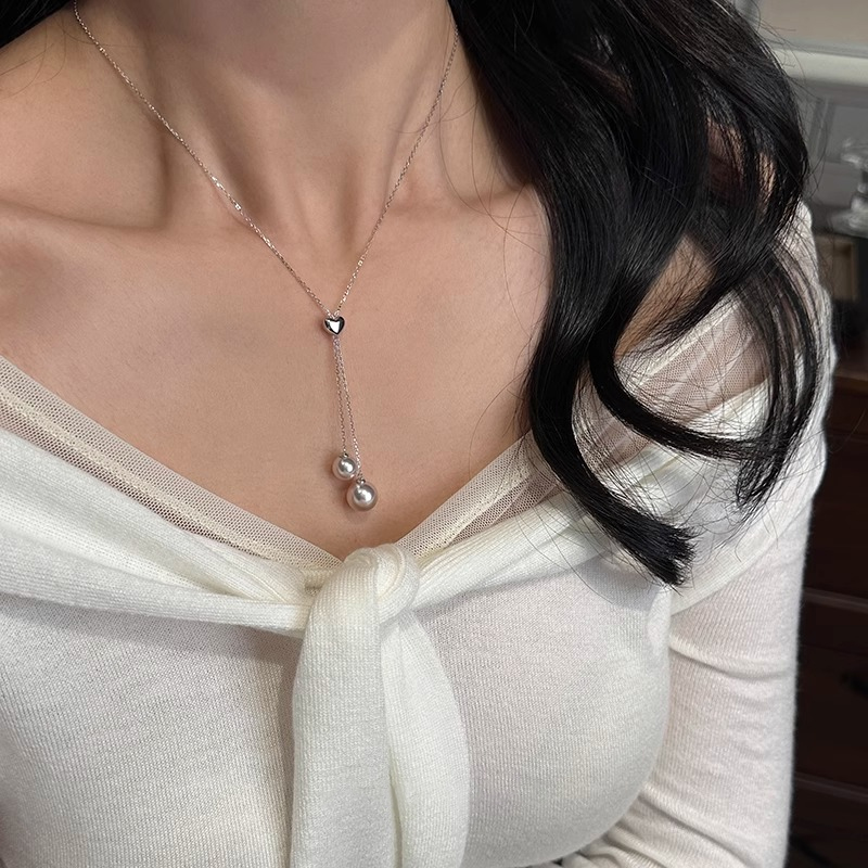 铜合金项链 曼塔玫瑰珍珠爱心抽拉项链女款轻奢高级感锁骨链配饰