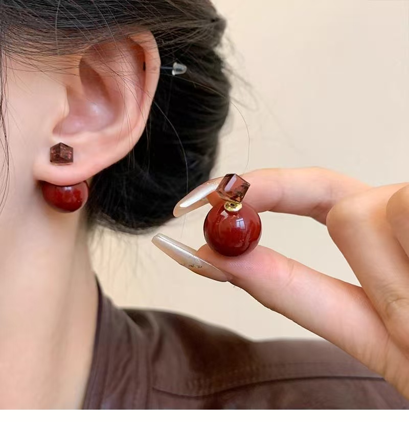 轻奢小众高级感酒红色珠子耳钉女百搭气质超强气场耳环时尚耳饰品