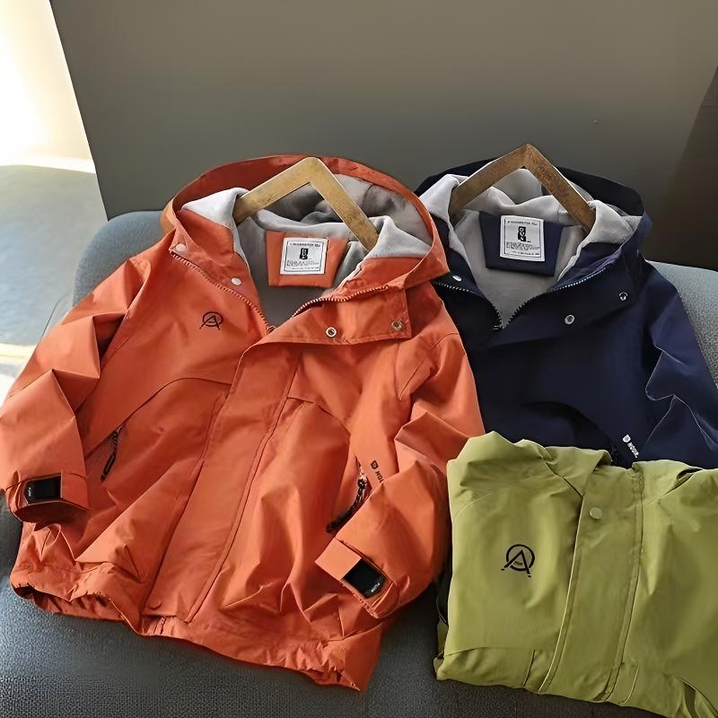 男童加绒加厚外套2025新款男孩棉服洋气中大童连帽冲锋衣儿童风衣