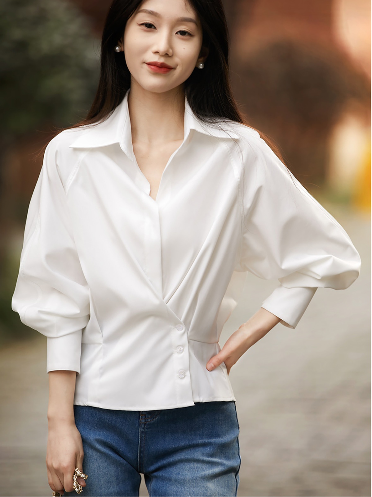 时尚洋气白色新款女装衬衣斜扣气质两穿百搭收腰显瘦翻领小众衬衫