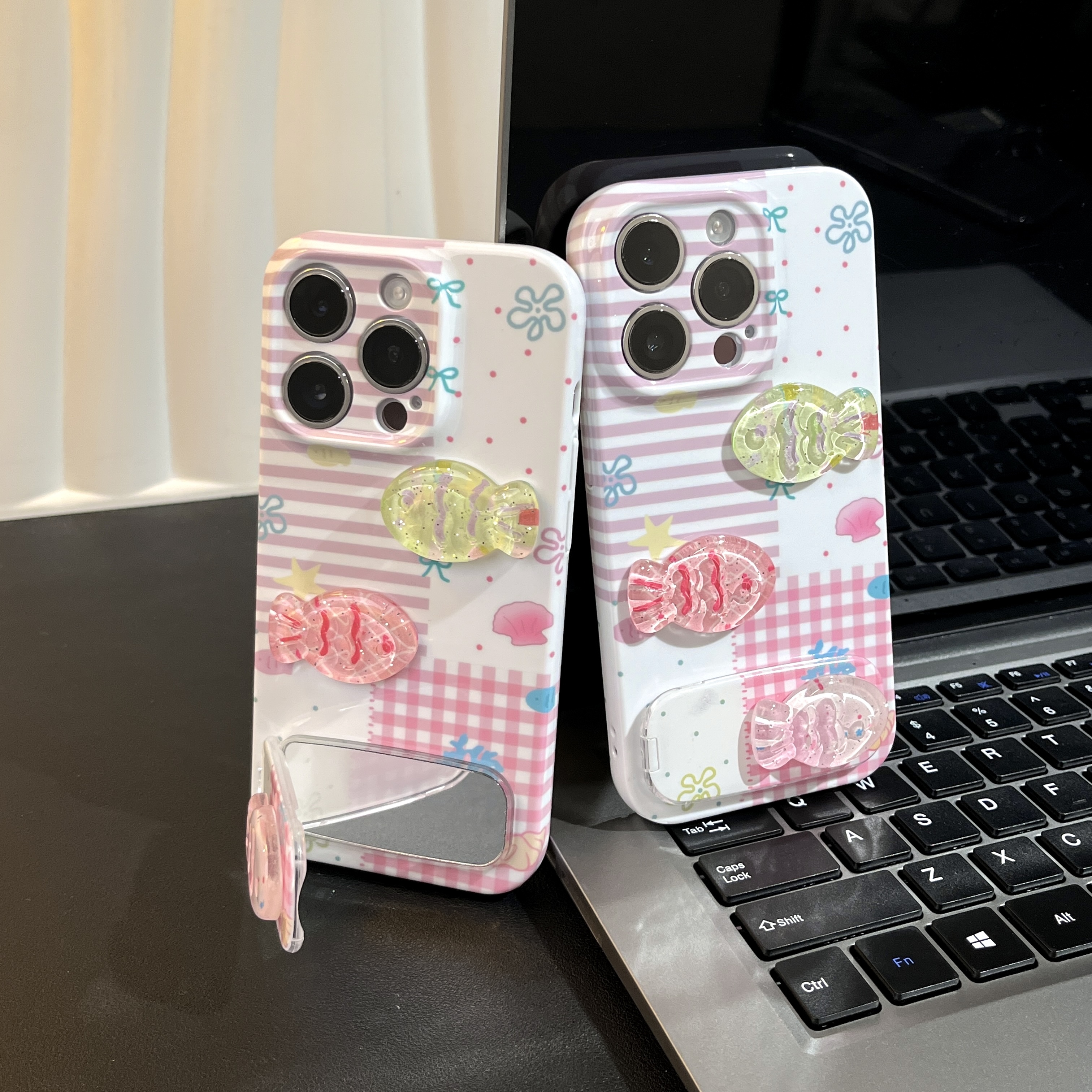 雅天立粉色格纹拼接小鱼适用苹果16菲林手机壳华为P70vivoppo小米