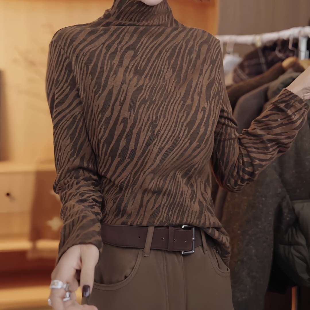 宽松型渐变女T恤保暖加绒百搭女士气质圆领长袖针织时尚显瘦休闲