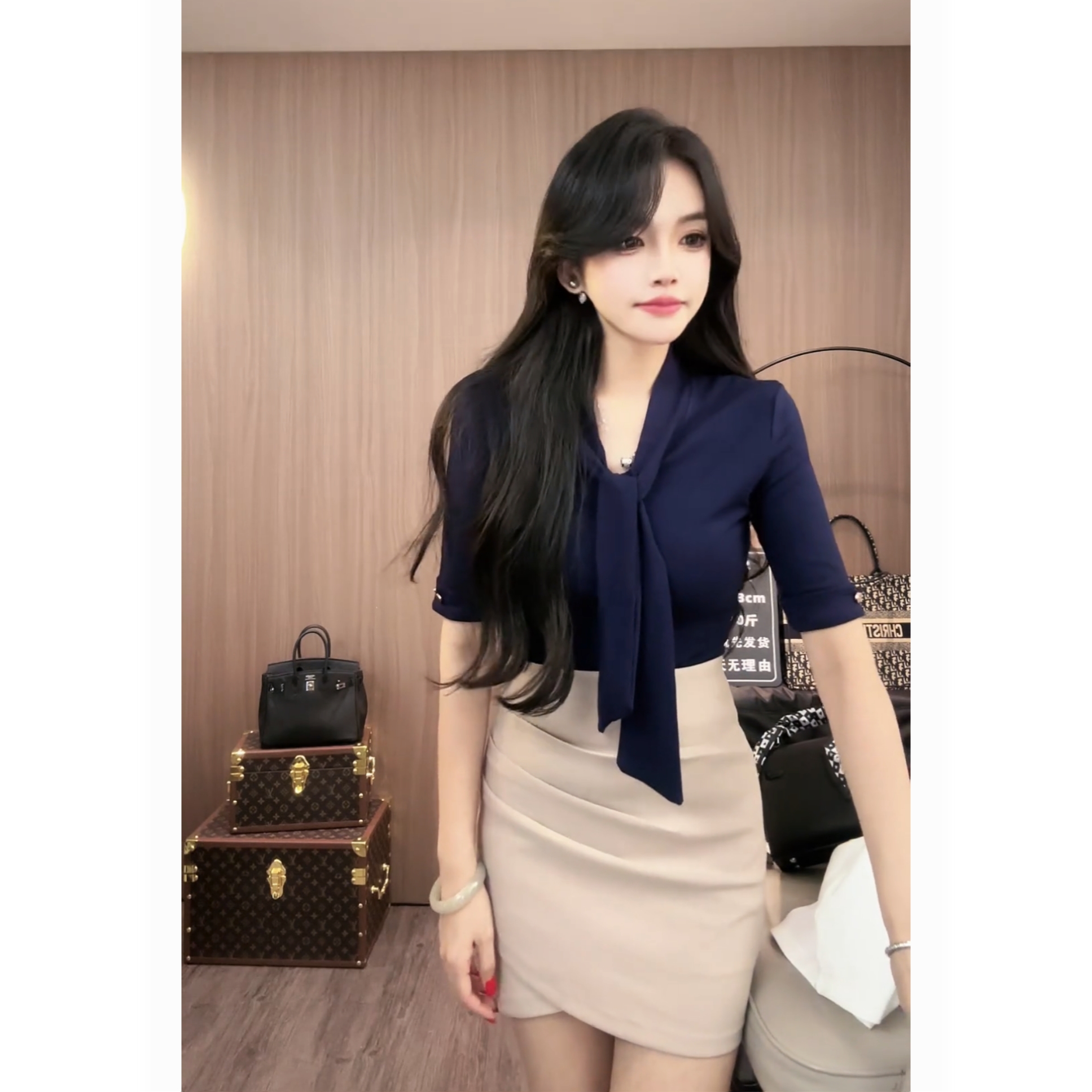 2025春夏季新款法式系带气质显瘦小众修身轻熟洋气上衣女