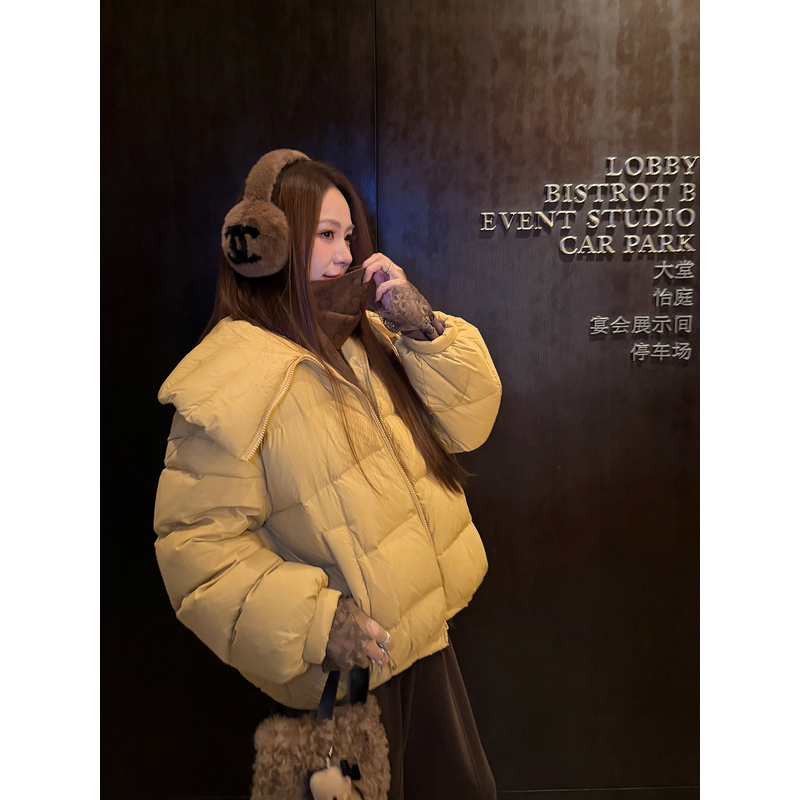 张涩涩“日暮鎏金”高奢90白鸭绒 黄色大翻领拉链羽绒服