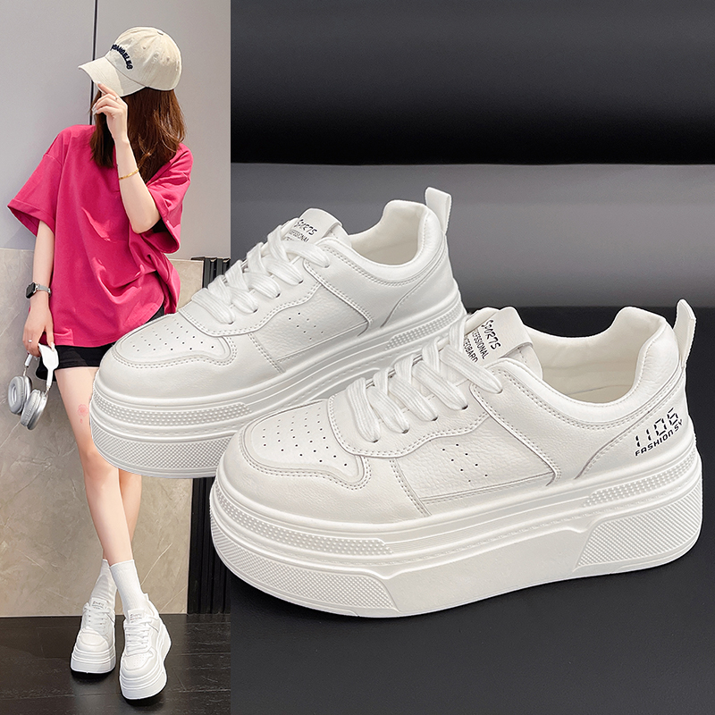 2025新款秋季高颜值小白鞋女百搭厚底显瘦时尚休闲运动小众潮鞋