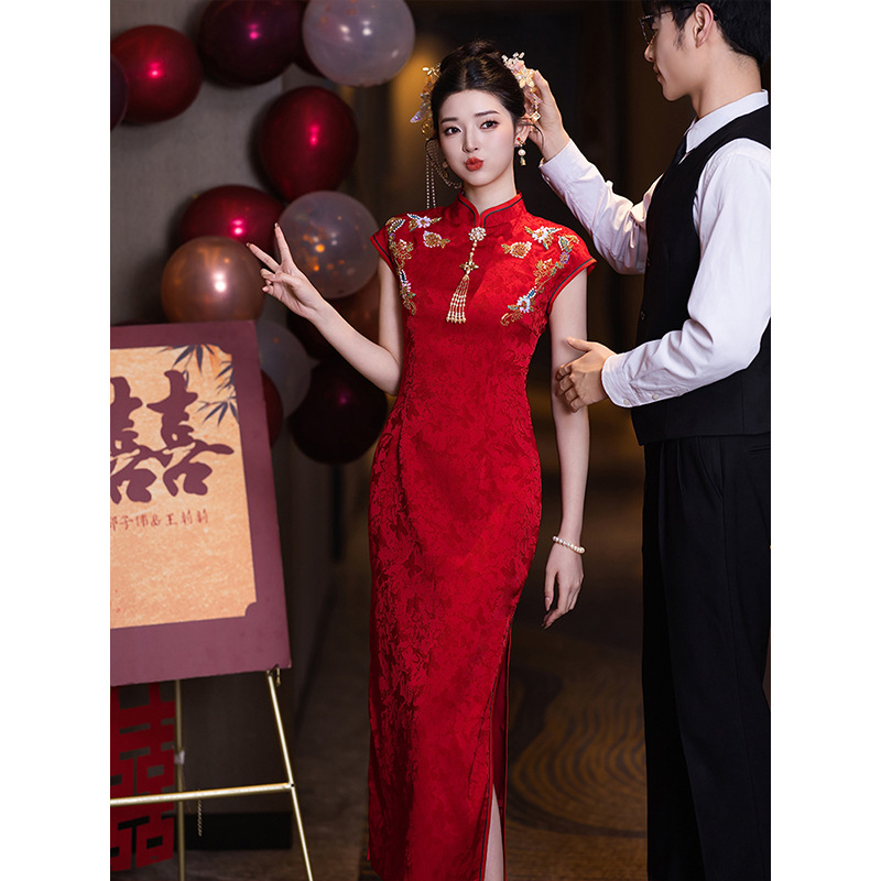 新中式红色结婚旗袍敬酒服2025新款新娘长款订婚出阁宴绝美礼服裙