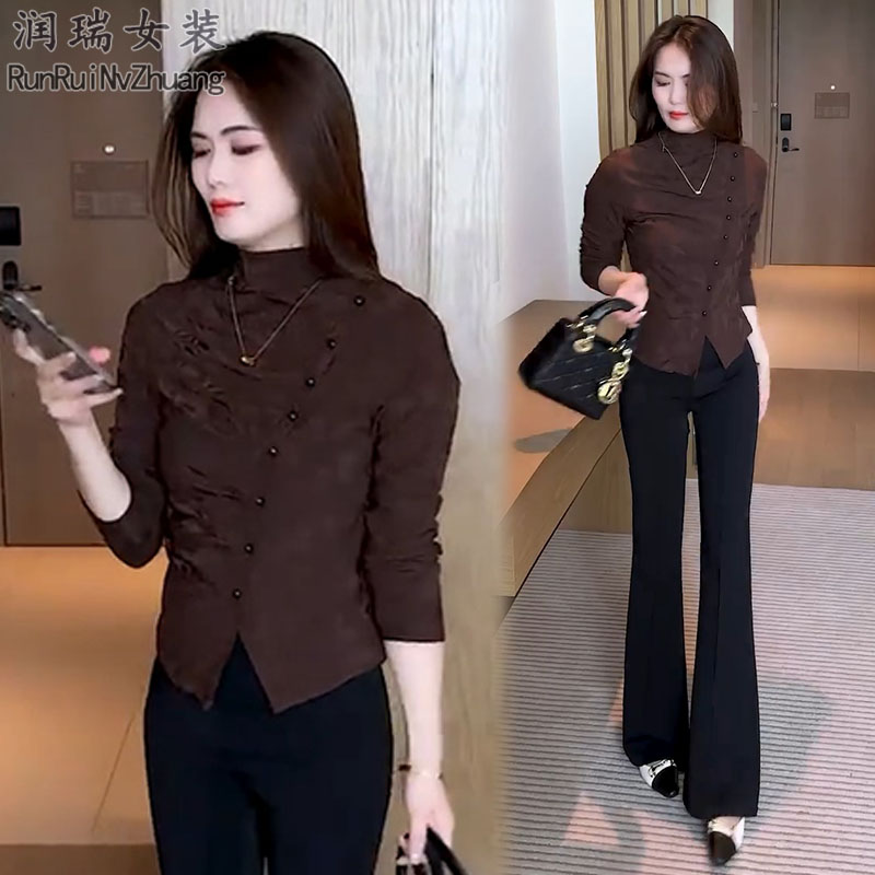 轻熟风时尚套装女2025秋季新款小个子修身长袖高领微喇裤两件套潮
