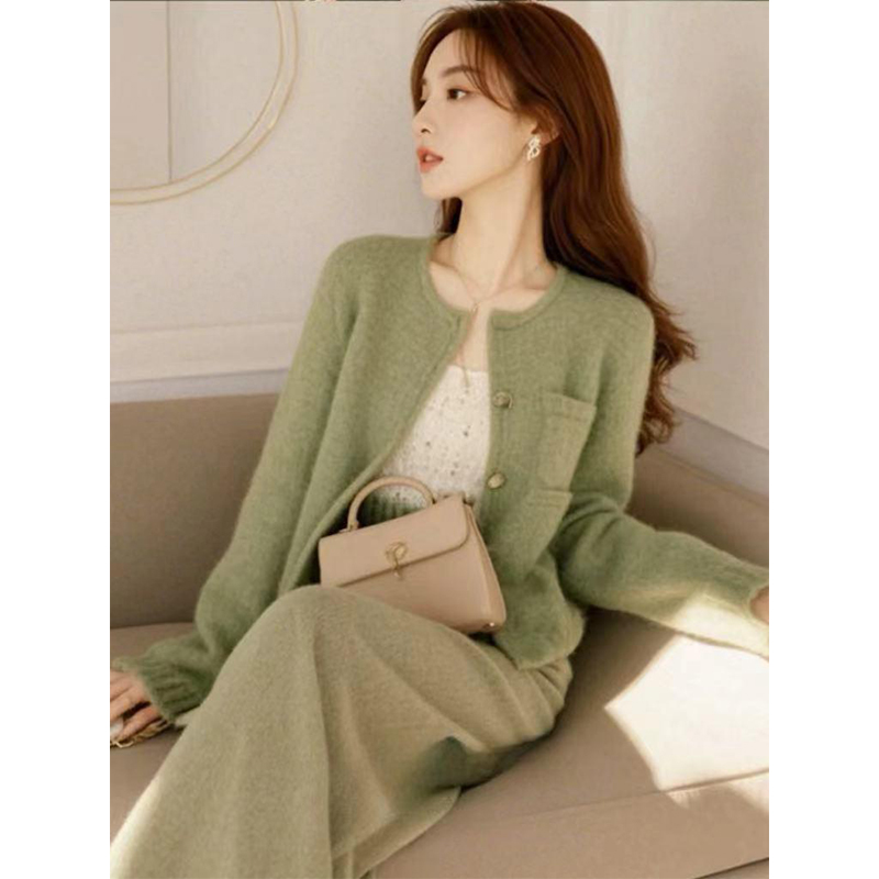 2026早秋设计感时尚百搭小香风针织外套慵懒风纯色裤子两件套