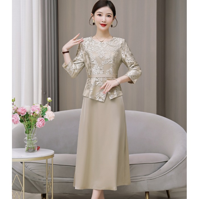 香槟色11月份喜婆婆婚宴装2025新款喜妈妈婚庆敬酒礼服高贵年轻