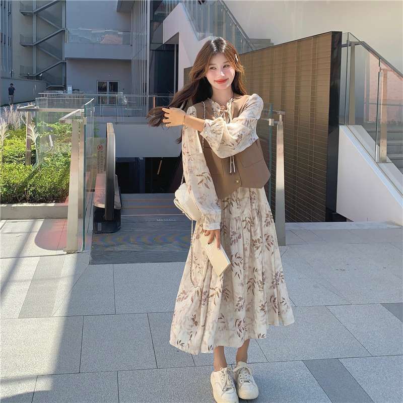 法式复古碎花长款连衣裙女2025新款春秋马甲时尚仙气超好看两件套