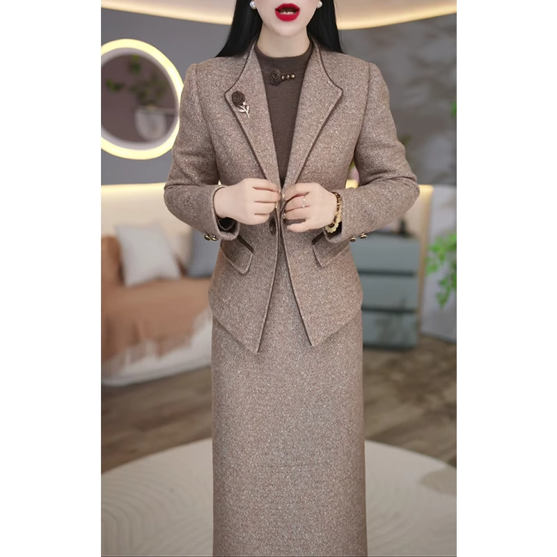 拉夏贝尔高端爆款西装两件套后妈裙女2025秋冬新款妈妈套装礼服裙