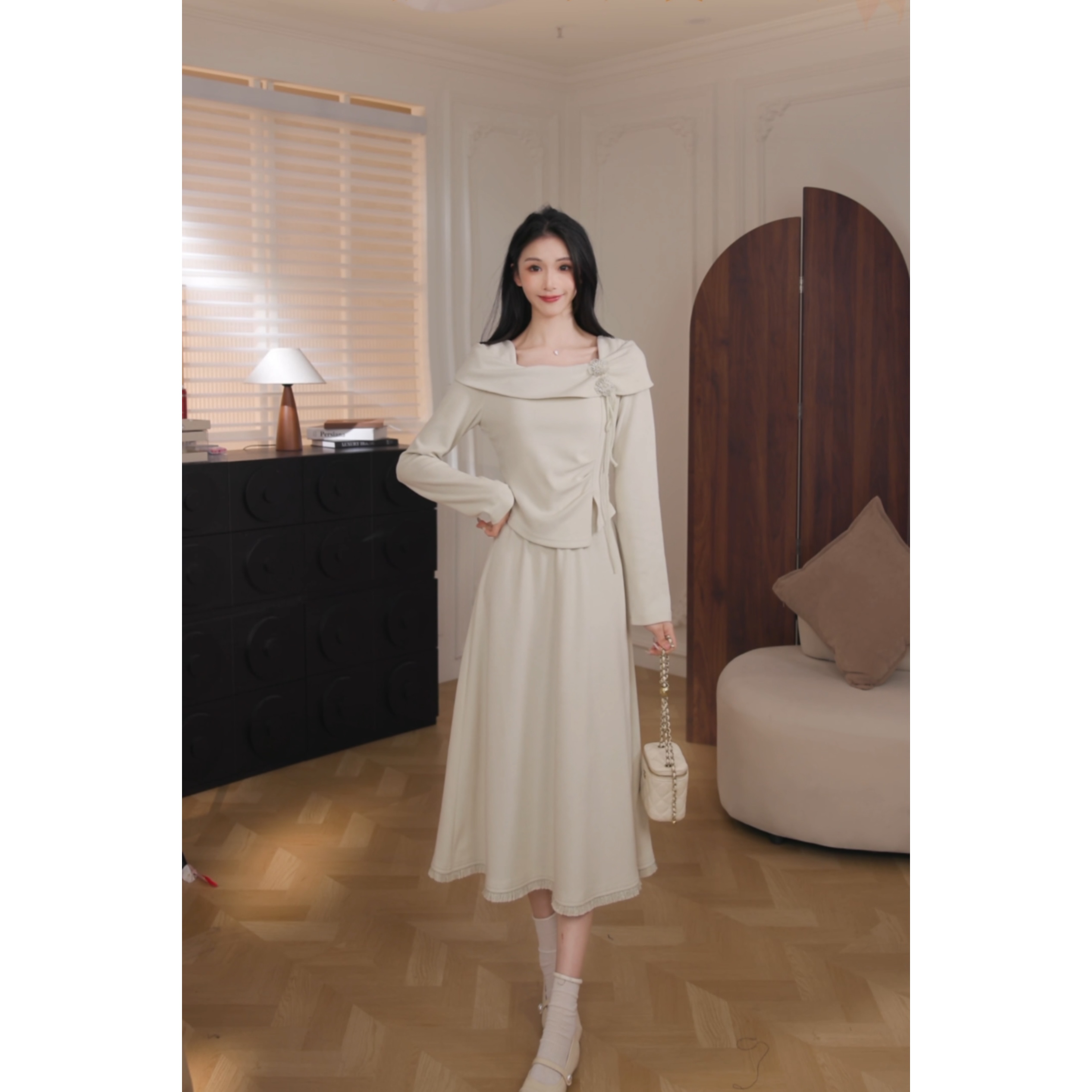 鹿向南【杏语温雅】秋季时尚长袖连衣裙女新款设计感长裙DYL662110