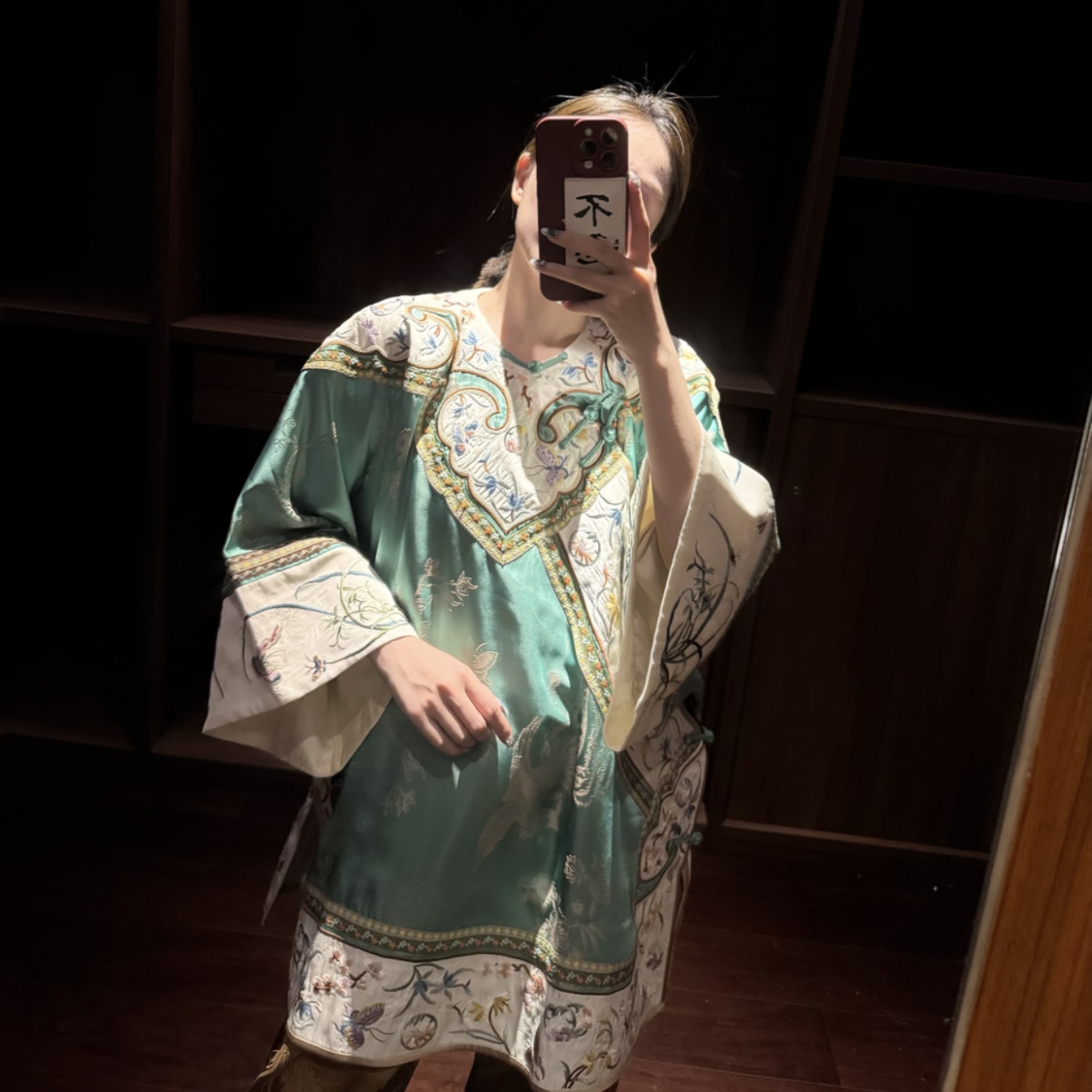 冷黛！人丝提花新中式重工刺绣上衣！GZ6551