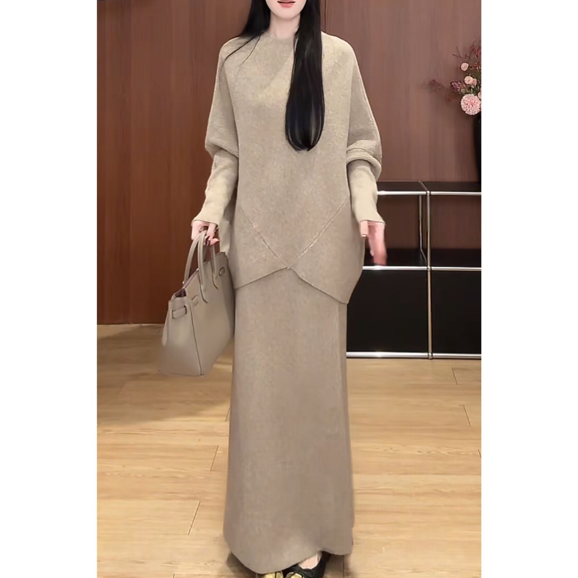 圆领蝙蝠衫新品实拍高品质温柔贵气显瘦不规则宽松蝙蝠袖毛衣套装