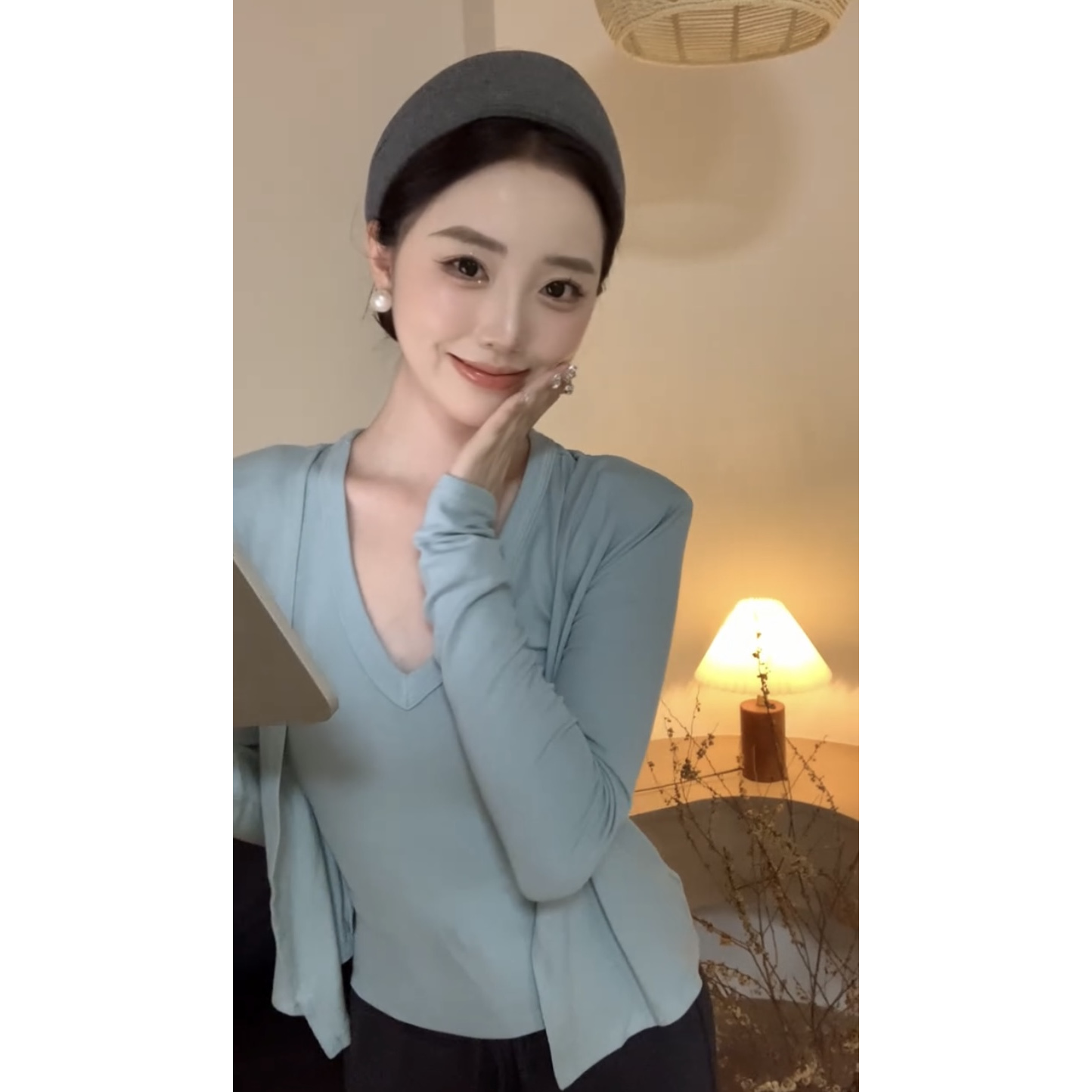 2025早秋新款纯欲风性感长袖开衫V领无袖背心时尚显身材两件套