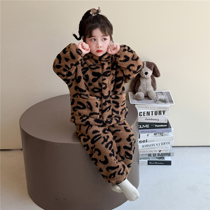 女童睡衣法兰绒秋冬款2025豹纹套装儿童洋气珊瑚绒加厚保暖家居服
