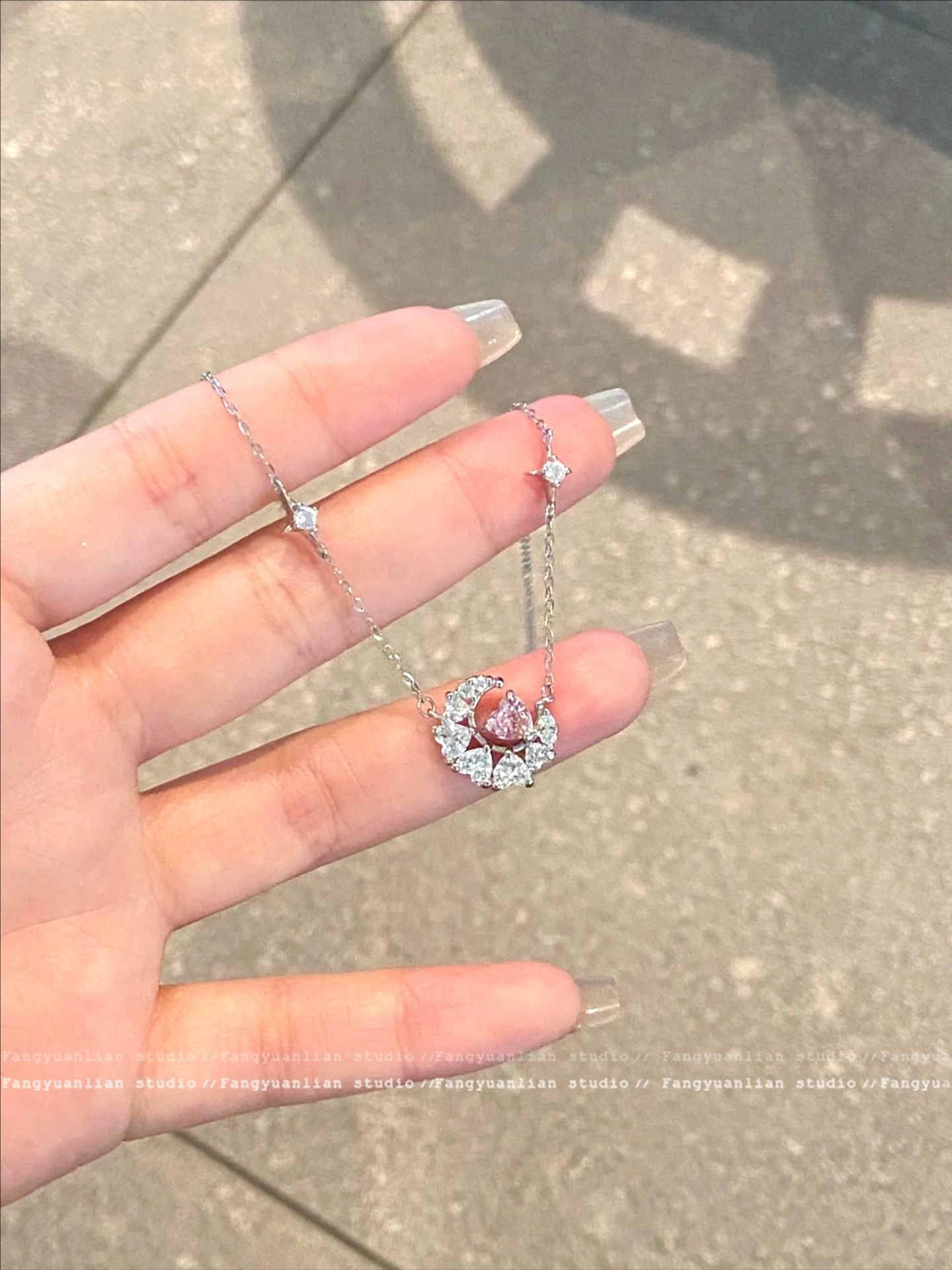 铜合金项链 星月神话 精致爱心月亮吊坠项链女轻奢小众设计锁骨链