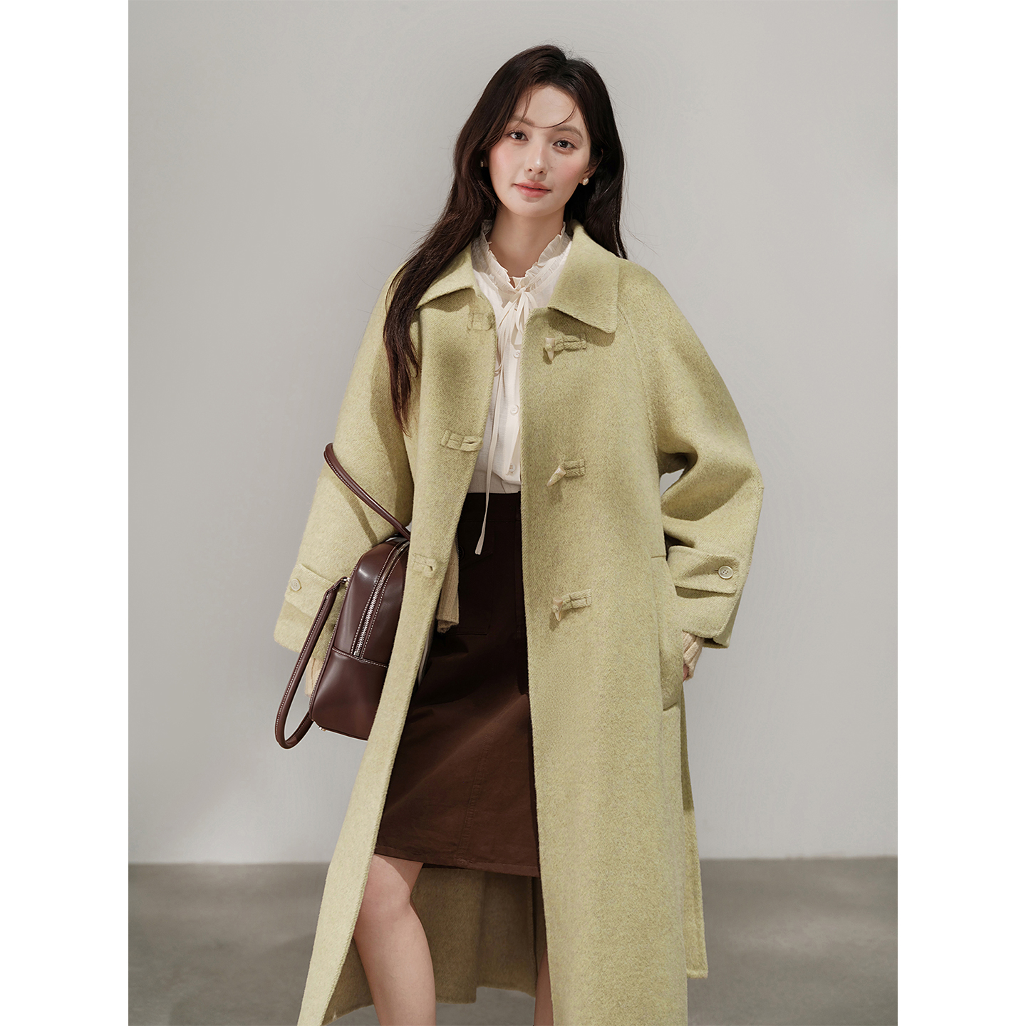 木易易 中长款双面毛呢外套女2025新款冬季高级感牛角扣羊毛大衣