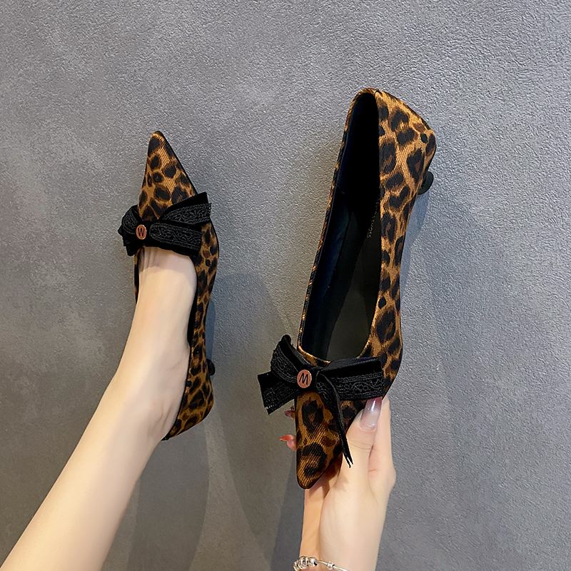 秋季新款法式尖头低跟单鞋女百搭蝴蝶结软底仙女鞋浅口飘鞋35653