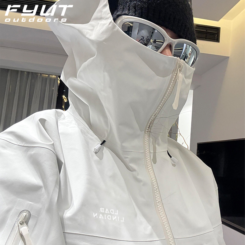 FYUT户外运动极地白冲锋衣防水登山外套2025款男女旅行徒步运动服