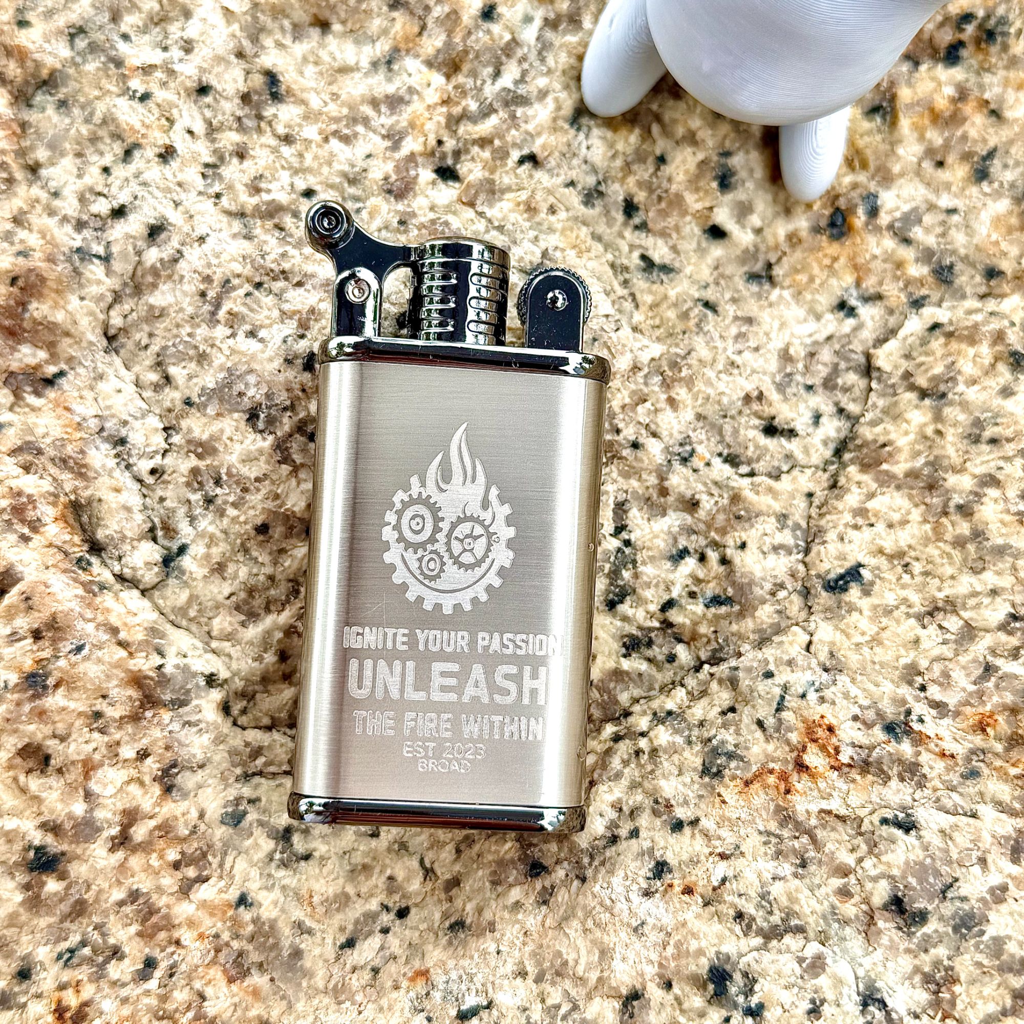 新款创意翻盖充气蓝焰直冲防风打火机男友礼物高颜值都彭打火机