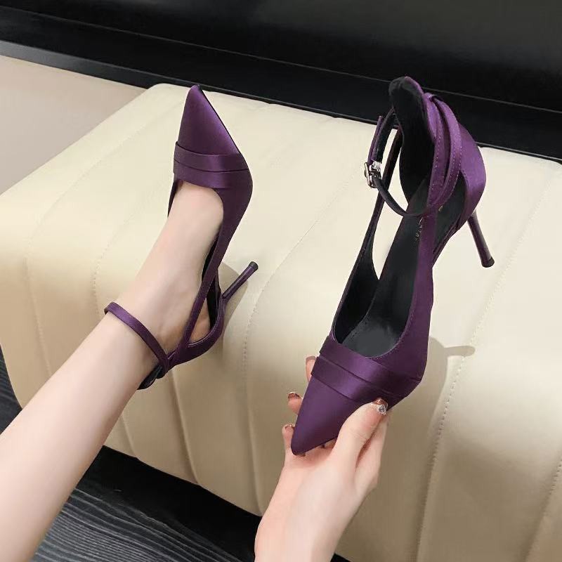 正版双花鱼绸缎一字带细跟高跟鞋夏季中空凉鞋女法式小众高贵凉鞋