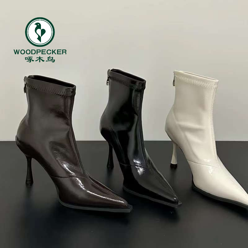 啄木鸟2025秋冬新款欧美范尖头细跟加绒短靴女棕色高跟显瘦中筒靴