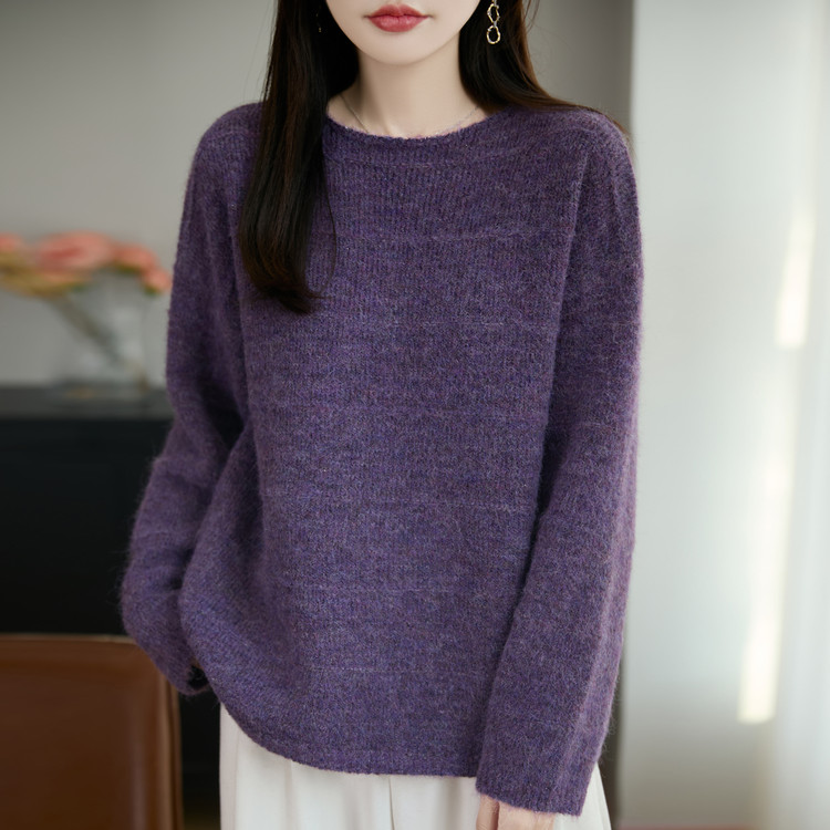 俞兆林高级感时尚轻熟风紫色一字领针织衫女2026年