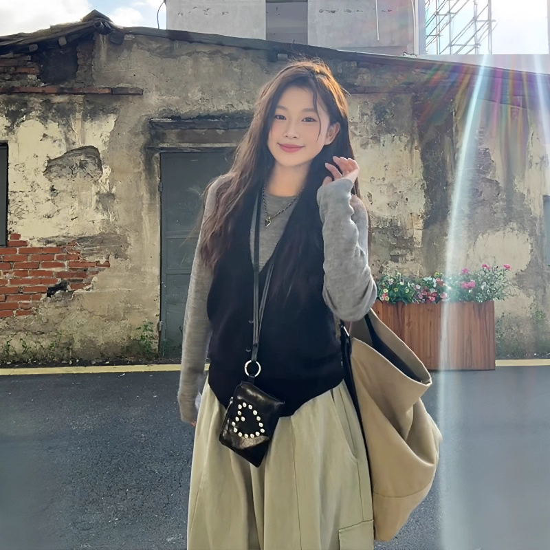 2025早秋新款韩系气质薄款长袖上衣黑色马甲背心高腰阔腿裤三件套