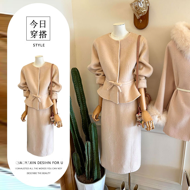 韩系温柔风穿搭套装女秋冬季新款气质圆领收腰上衣半身裙两件套装