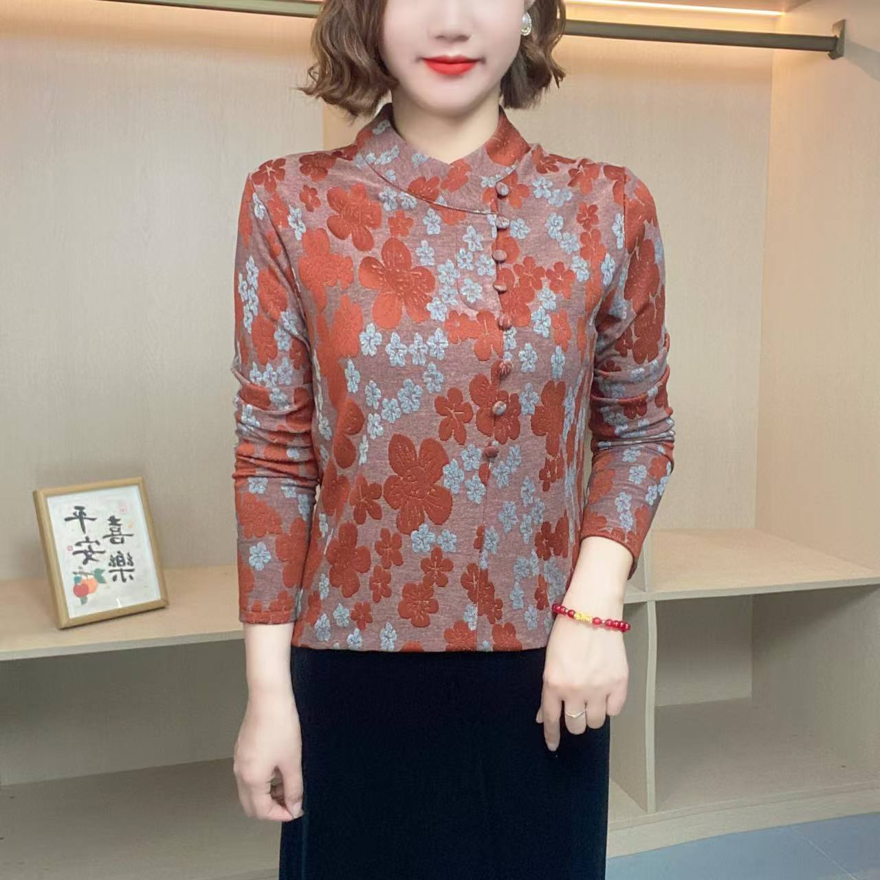 2025新款立领印花气质百搭时尚长袖减龄加绒打底衫上衣女Q899k