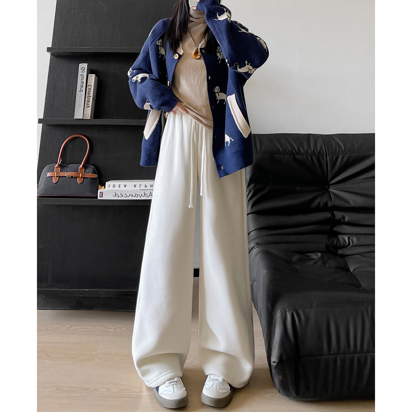 阔腿裤女冬季加绒加厚运动裤窄版直筒垂感裤子羊羔绒外穿防风棉裤