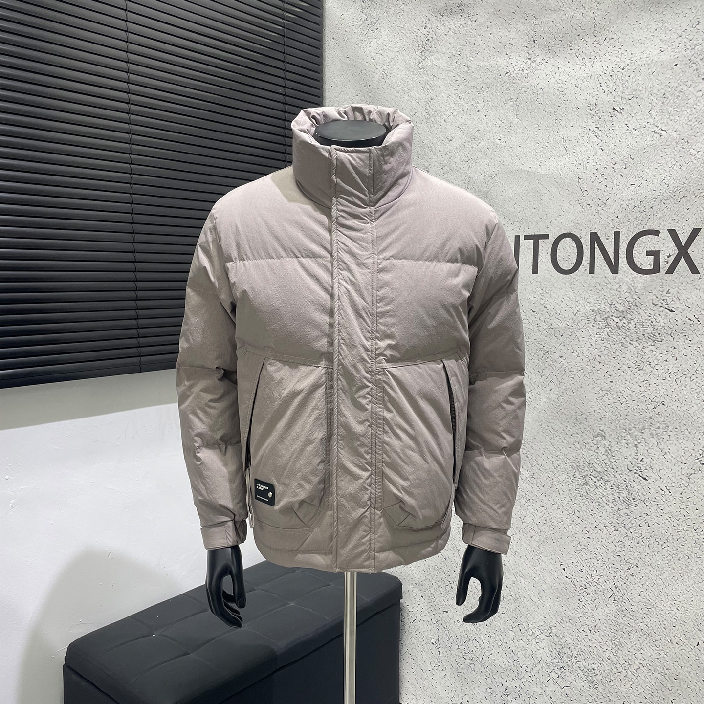 K先生男装店 立领短款羽绒服男2025冬季新款保暖宽松工装口袋外套