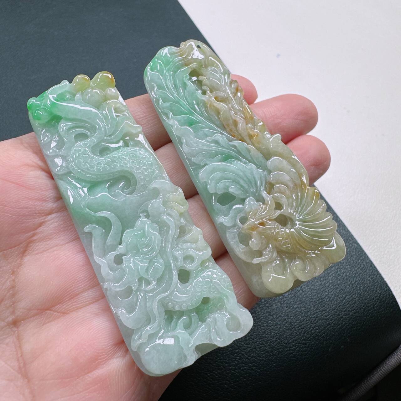 缅甸天然A货翡翠挂坠老坑精雕糯冰种飘阳绿双彩情侣龙凤呈祥牌