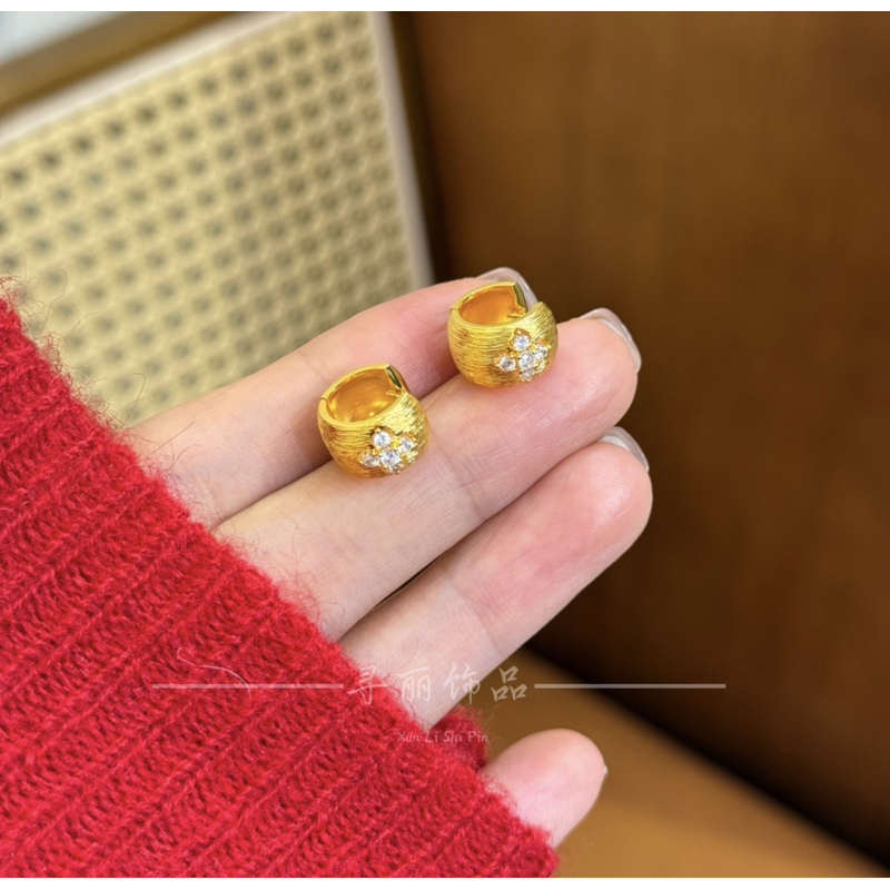 铜合金耳饰 2026轻奢气质温柔四叶锆显气色耳扣