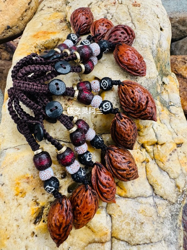 原生态桃核吊坠挂件包挂钥匙挂手机挂u盘挂无污染桃核挂桃枭