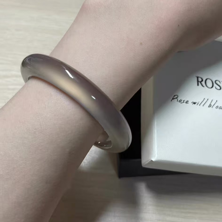 非金属仿水晶手链 正圈女款显白气质之选