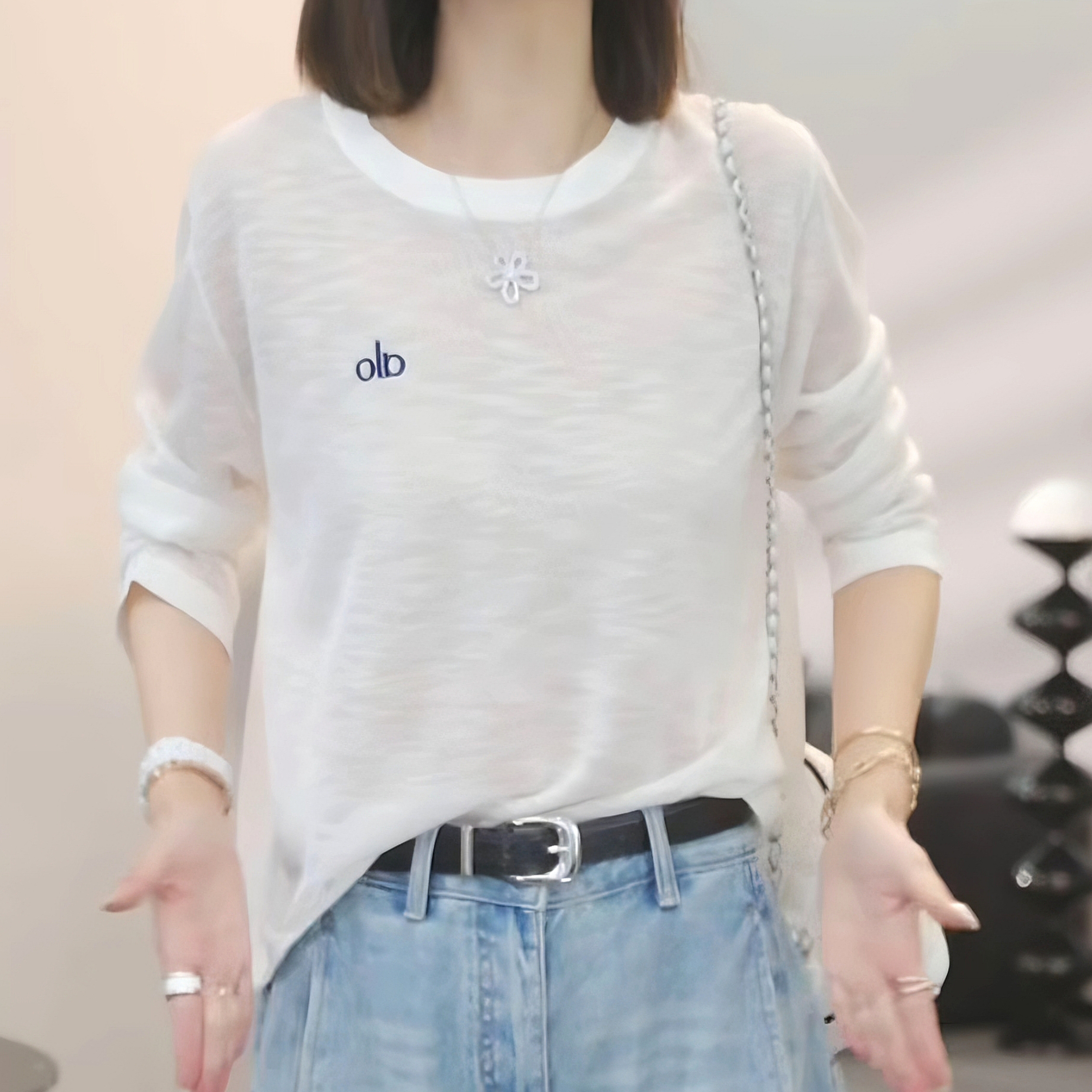 【呼吸色卡】2025夏季新款设计感超薄冰凉圆领长袖防晒女休闲上衣潮