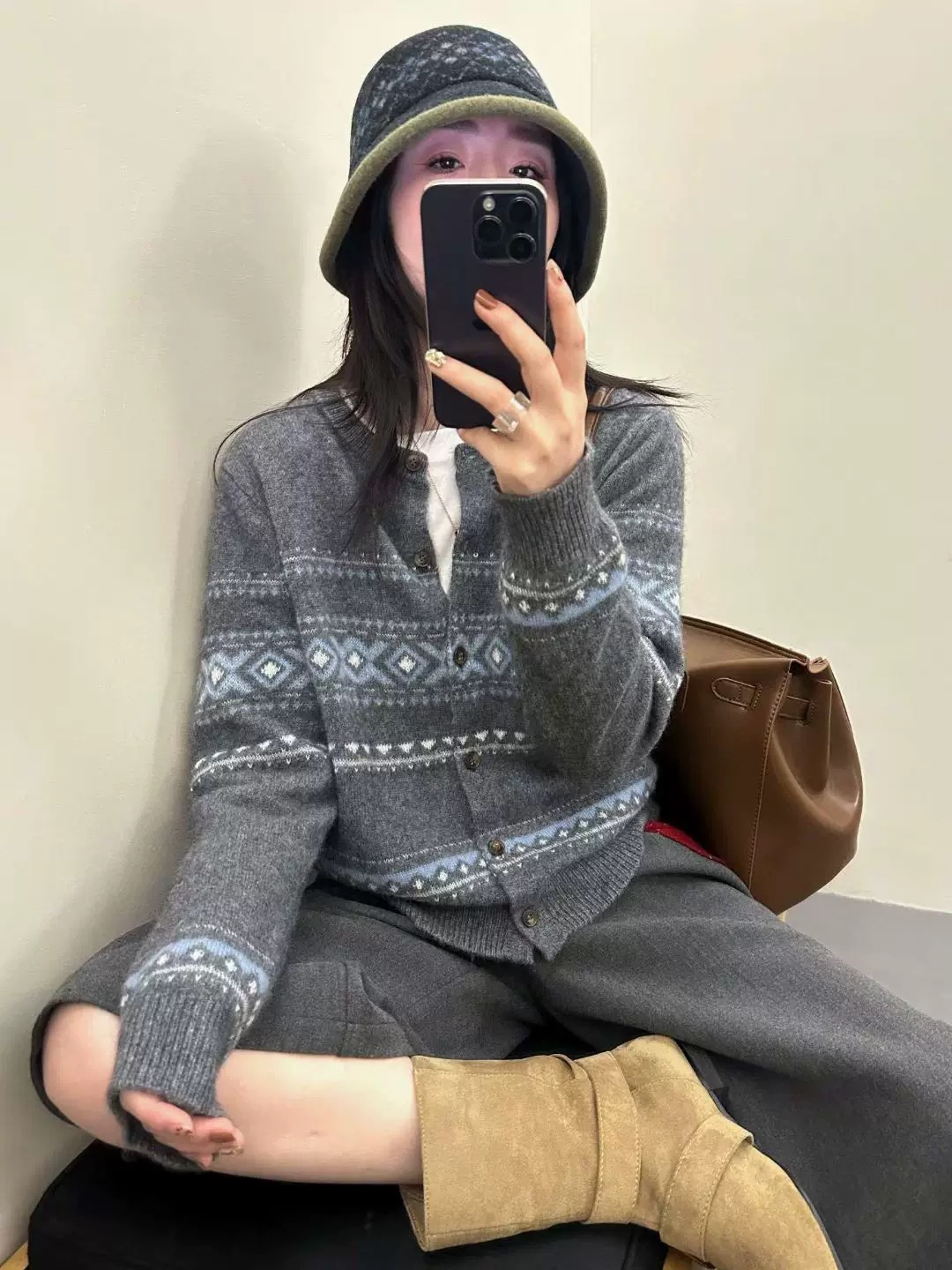 浣熊绒~时尚复古提花毛针织衫复古圆领开衫女百搭宽松气质