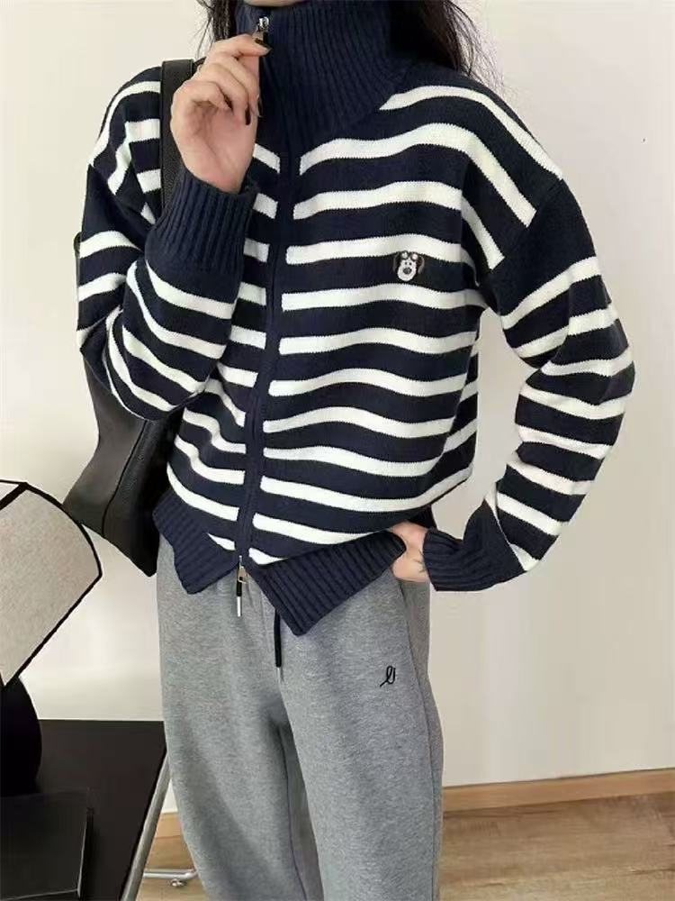 刺绣小狗翻领双拉链针织开衫秋冬新款韩版宽松甜美减龄学院风毛衣