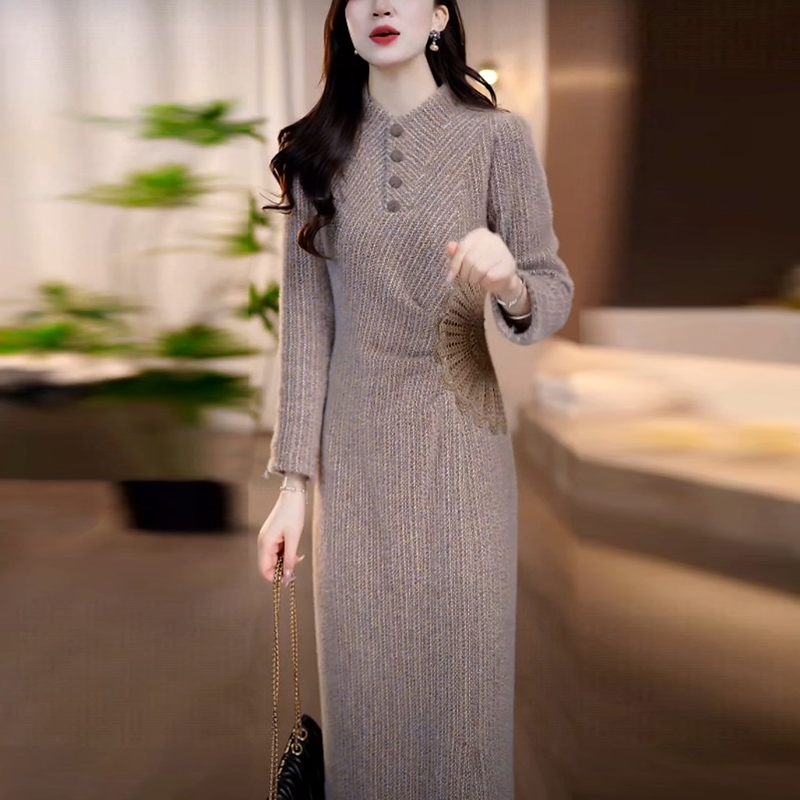 轻奢高贵气质裙子女装新款秋冬2025爆款高级感轻奢洋气显瘦连衣裙