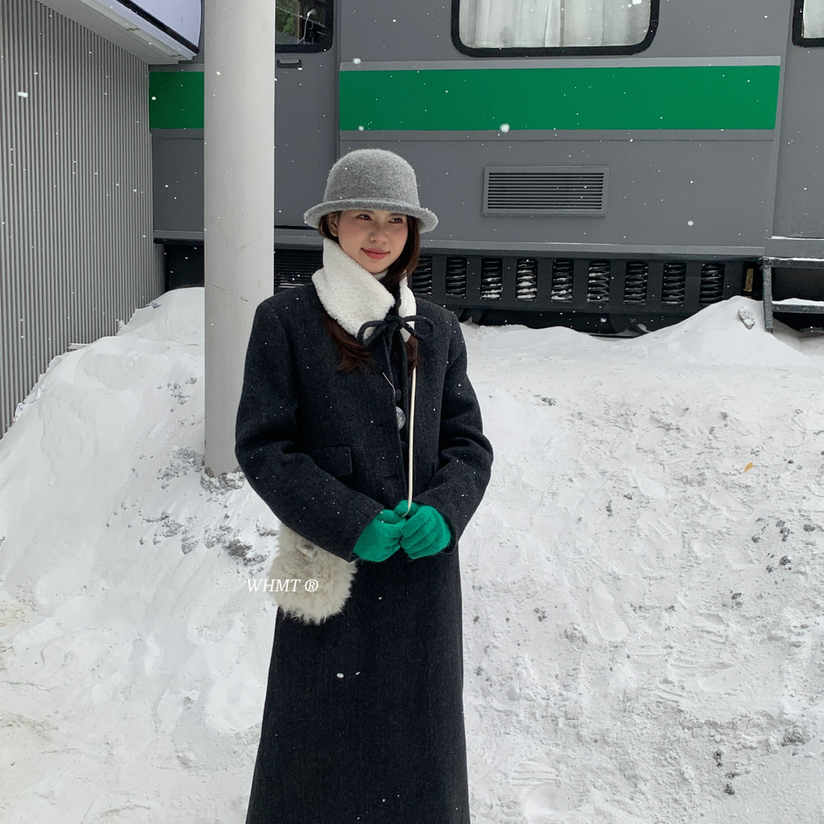 RS.WHMT-羽绒外套+直筒半身裙套装(配可拆卸毛领)（含40羊毛）Q20