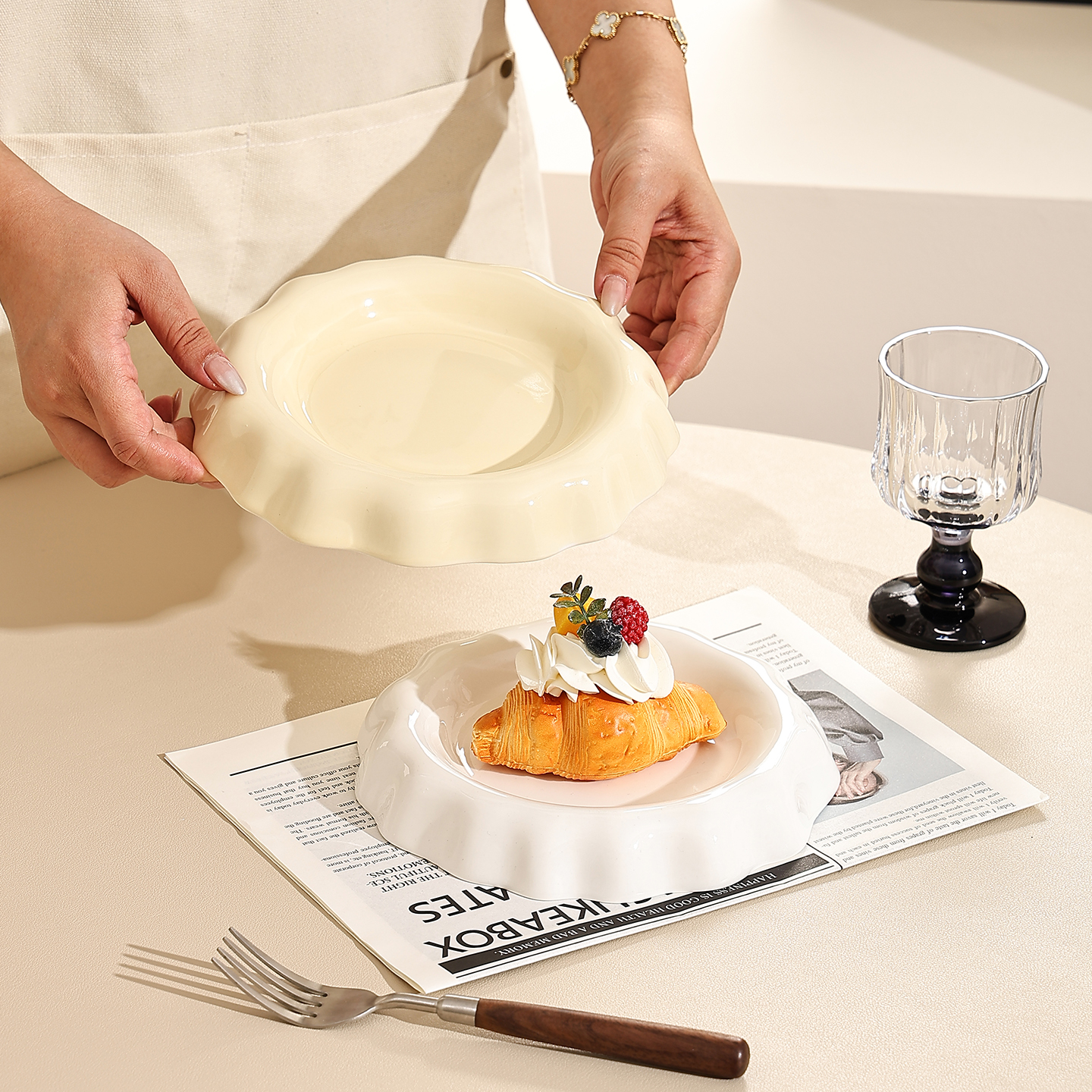 陶瓷盘子高级感甜品盘ins风餐具家用沙拉水果盘蛋糕盘前菜凉菜盘