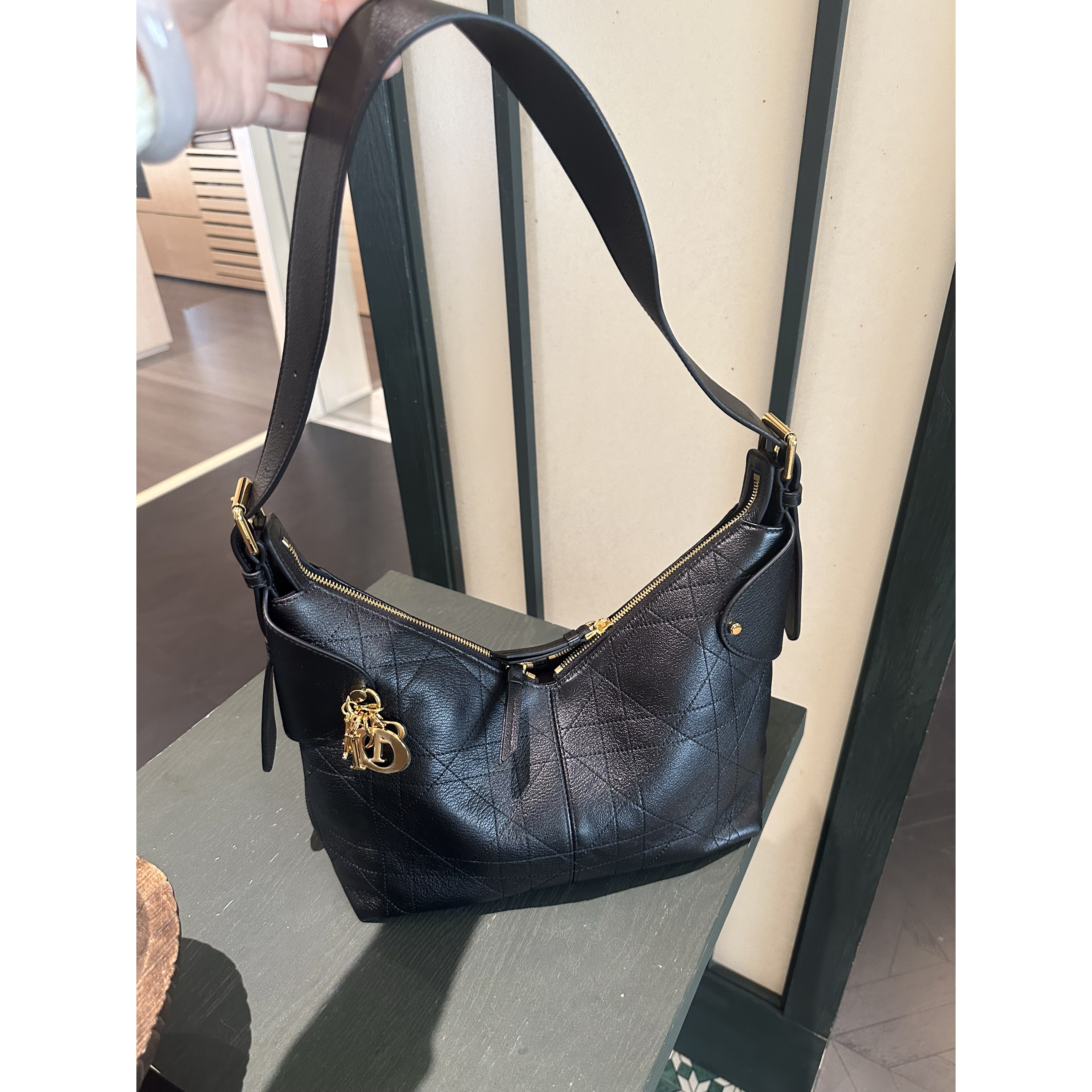 【D家菱格纹包】Voyage hobo 中号进口牛皮手袋单肩包