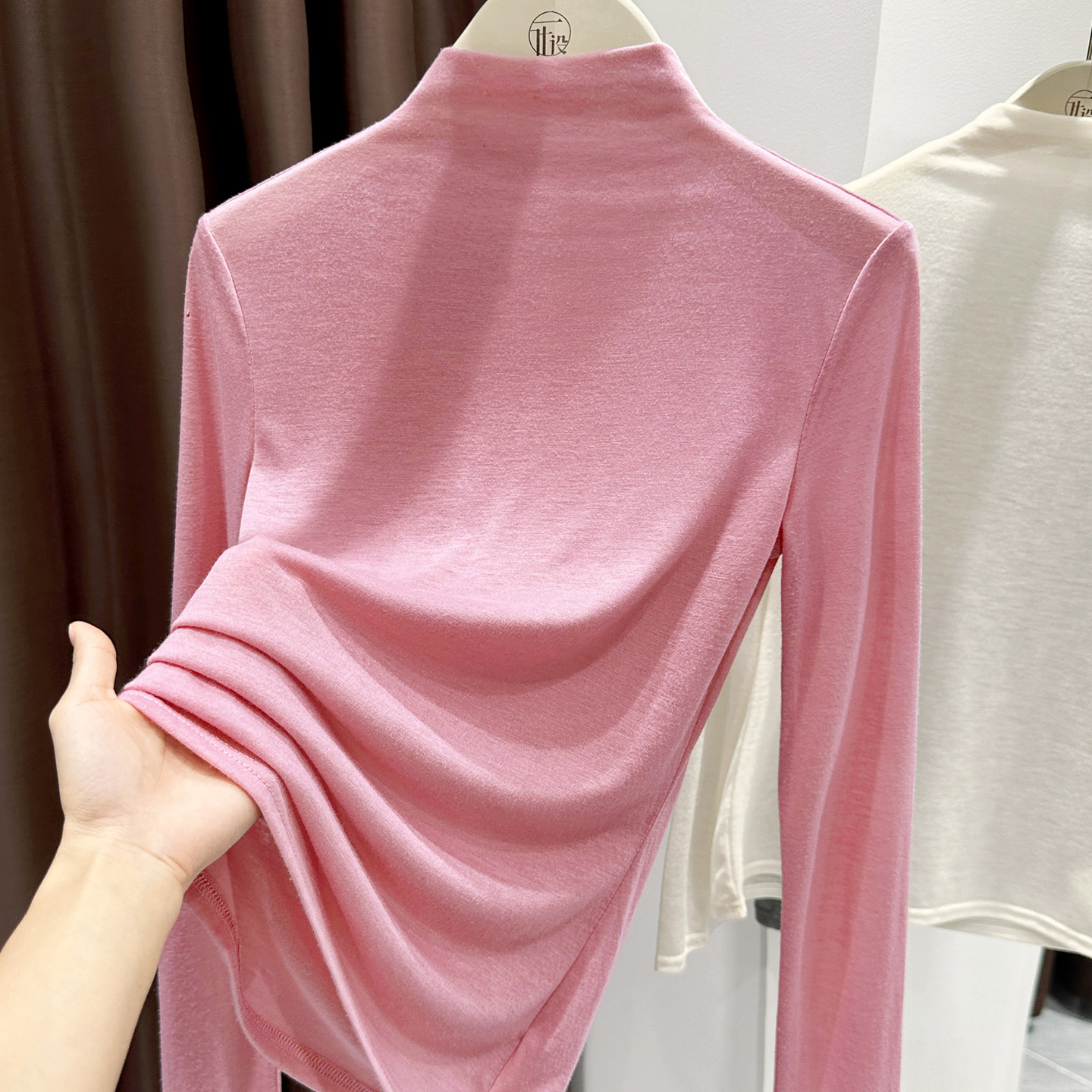 粉色薄款半高领打底T恤女爆款2025秋季新款内搭长袖洋气修身上衣