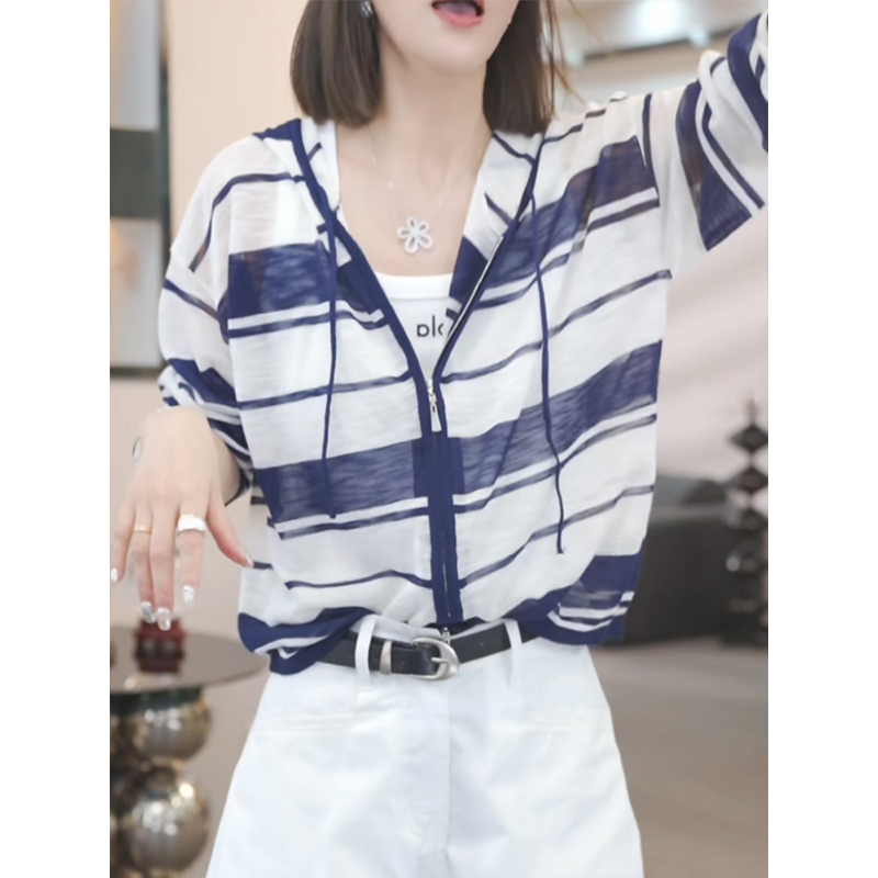 拼色条纹设计感长袖连帽防晒衣2025夏季新款慵懒风薄款时尚外套潮