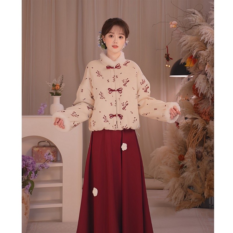 2025冬季厚款新中式盘扣短款外套上衣立体花朵复古半裙显瘦两件套