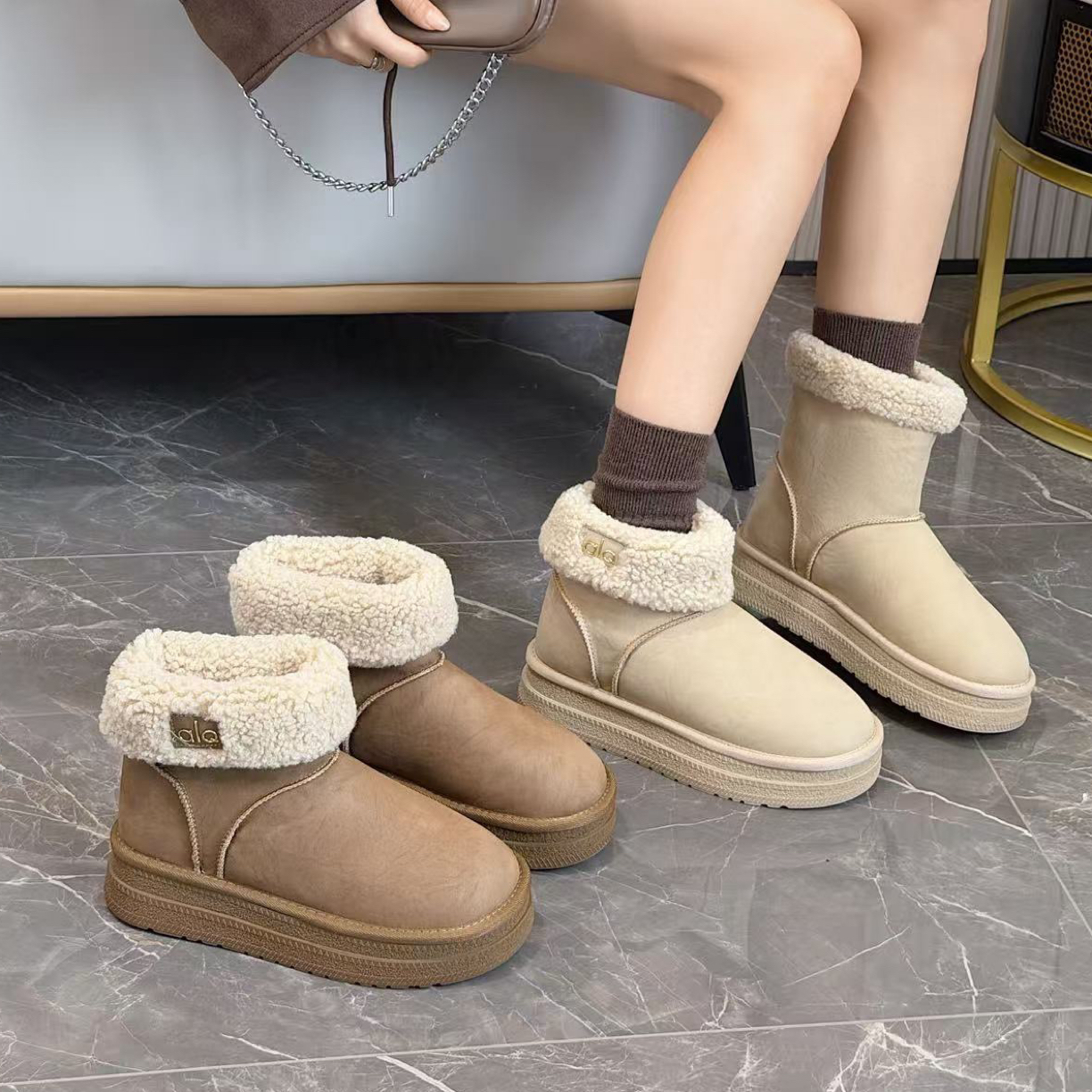 5372冬季女保暖时尚雪地靴加绒两穿可翻边厚底防滑短筒百搭棉靴