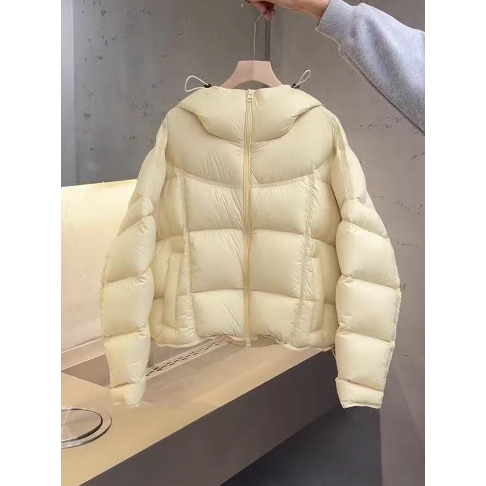 2025冬季新款高级感设计感爆款小个子短款连帽通勤风保暖棉服外套