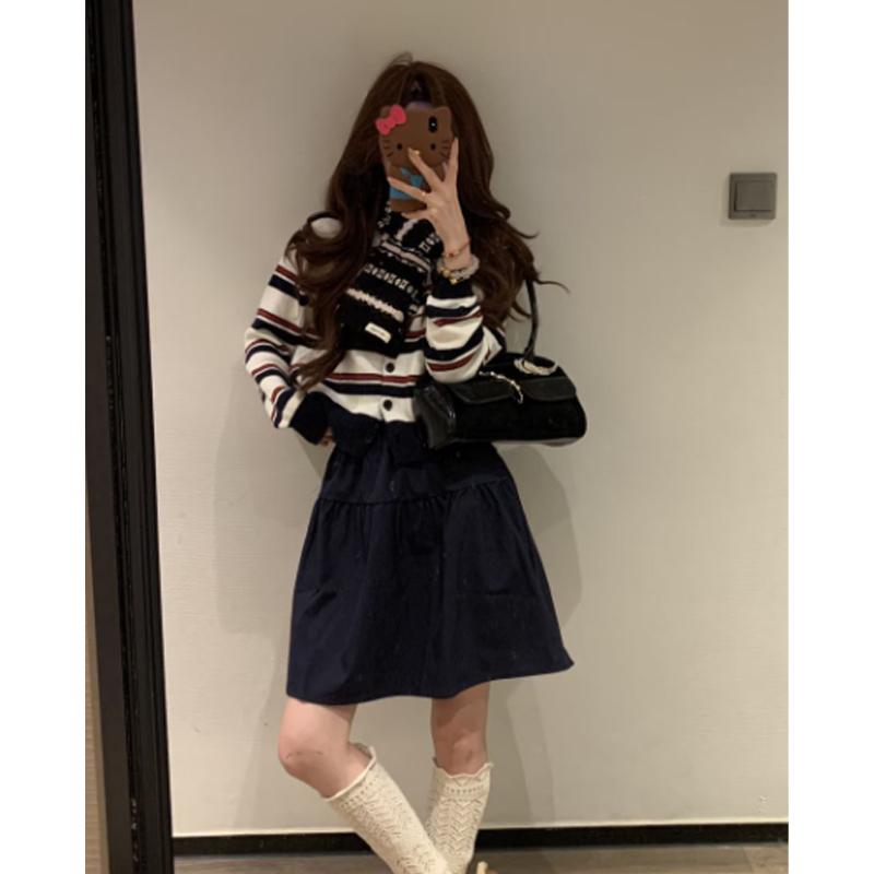 巨好看的韩系氛围感穿搭撞色条纹针织开衫女修身短款毛衣外套上衣